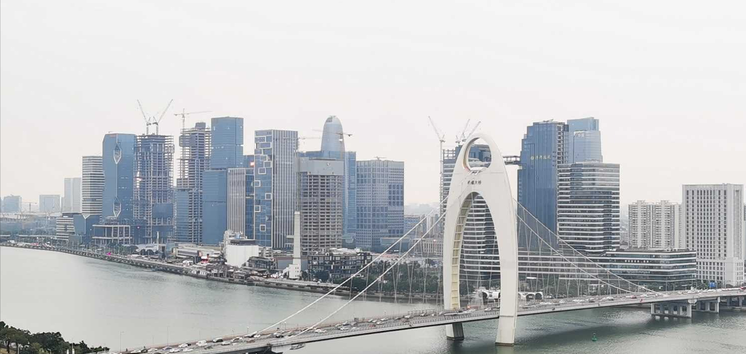 亚洲在建最高的纯钢结构摩天楼—375.5米广商中心，最新施工进度