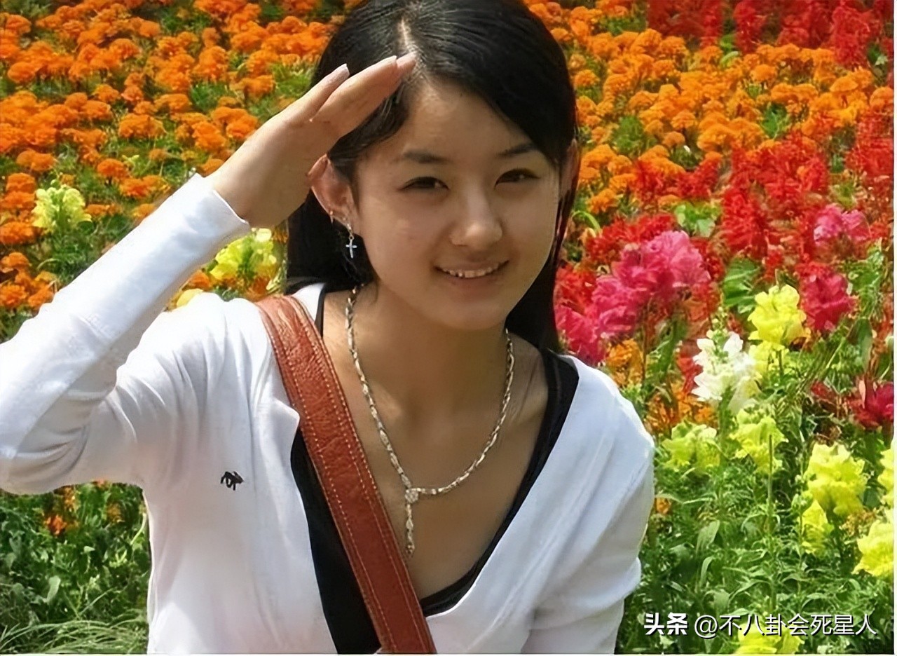 明星的早期照片，谢霆锋土，杨颖非主流，都是“黑历史”