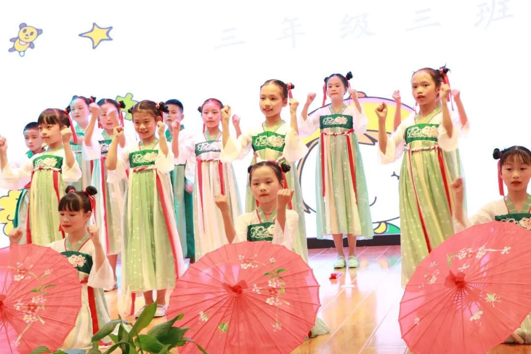 双流区彭镇小学开展第十四届校园艺术节海选暨文艺展演活动