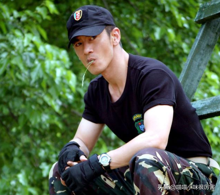 脸型好，只服这10位男星，什么奇葩发型都好看