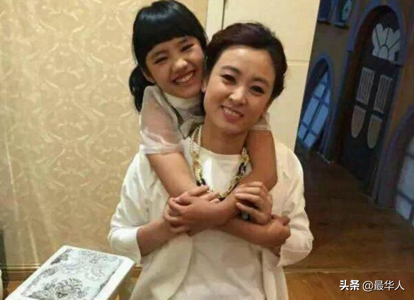 变形计主角今昔对比：最美农村女孩，被城市妈妈宠成公主