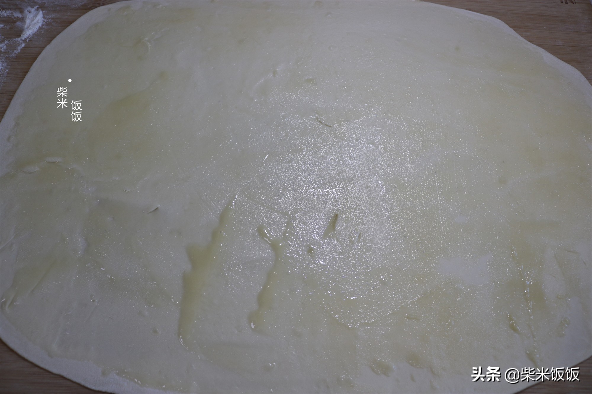 晚上揉发面，早上来烙饼，做法简单又省事，层层香软更好吃