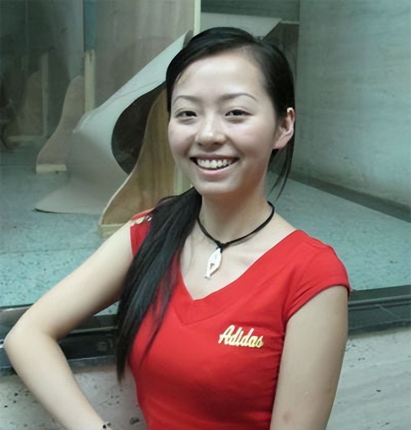 张靓颖痴情前夫15年，却被当成提款机：遇上冯柯是缘，还是劫？