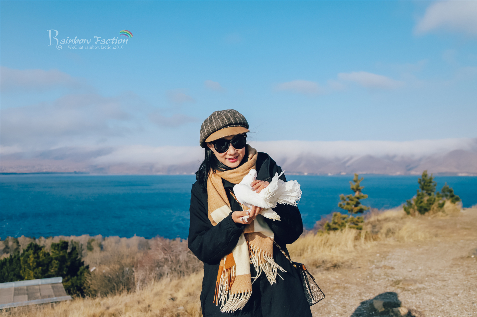 在亚美尼亚塞凡湖，邂逅一场浪漫美丽的婚礼