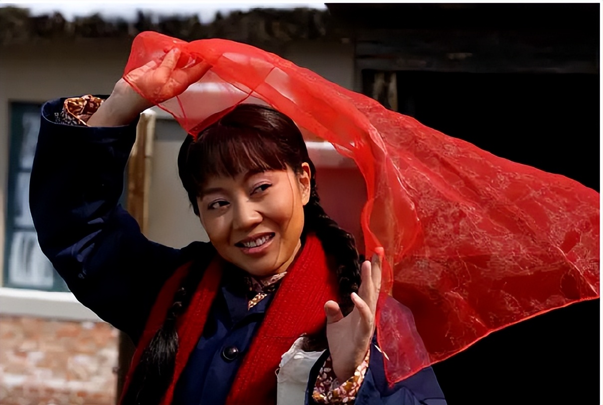 “女人30豆腐渣”？这6位“徐娘半老”的女星，个个风华不减