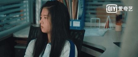 李小满「火」了，何蓝逗不愧95小花潜力股