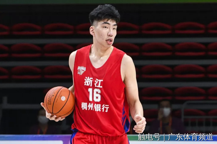 余嘉豪为什么不参加cba选秀(NBA选秀曾凡博、余嘉豪、郭昊文均落选)