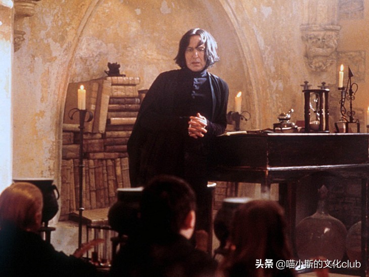 《哈利·波特》：那些创造了霍格沃茨历史之最的校长们