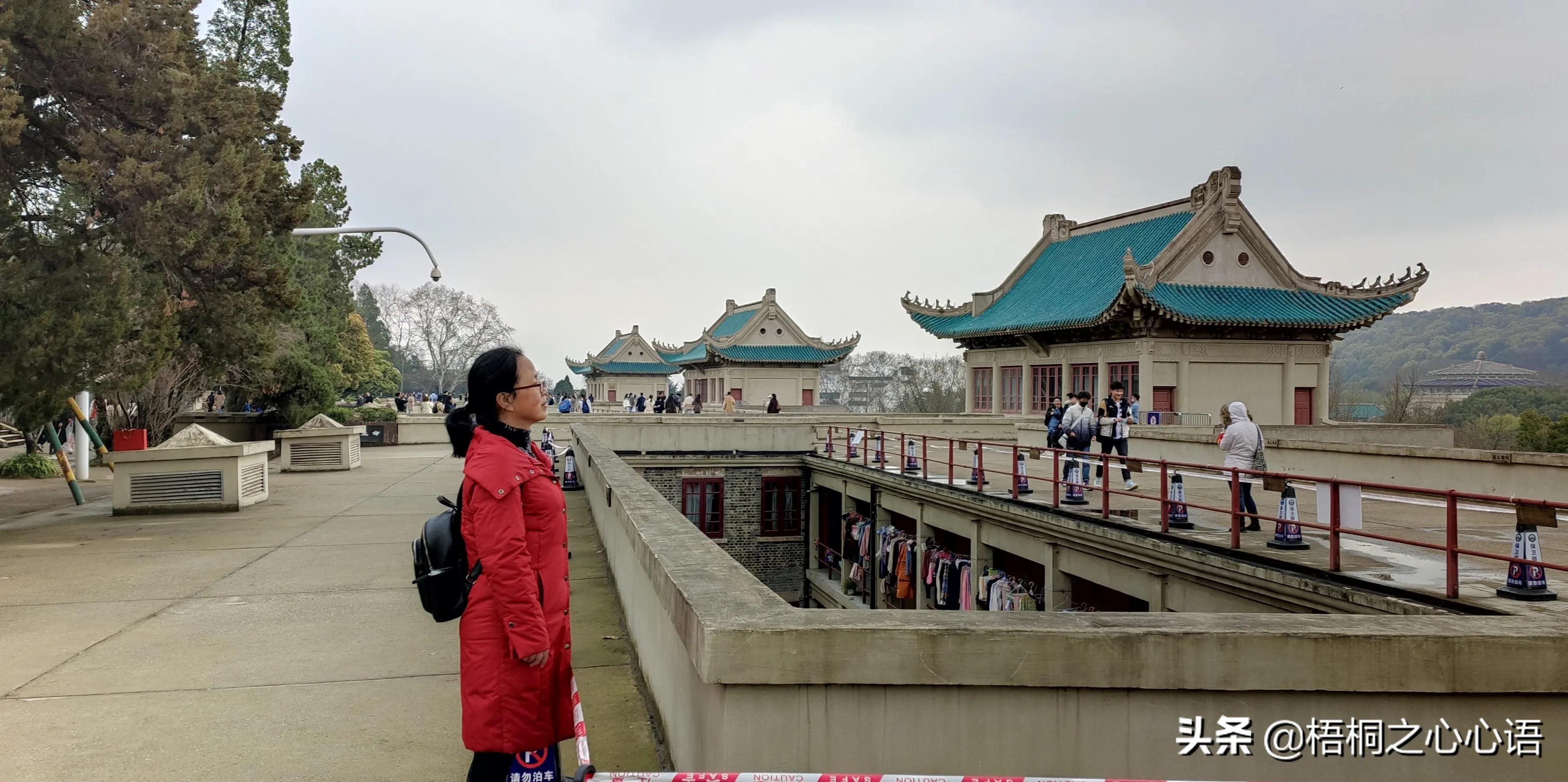 去年樱开时，那些漫妙记忆，此生许没再见时，存此让友情天长地久