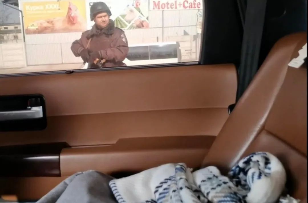 战争“乌”云下的普通人：家门差点让人撬开、被当成间谍拦住