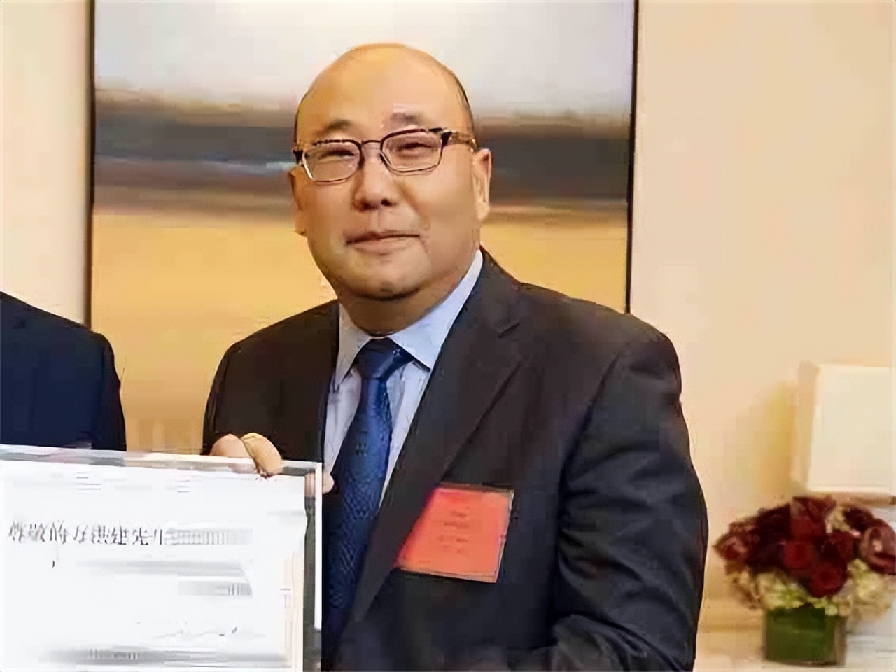 雙匯董事長被長子舉報(bào)，與小36歲秘書姘居20年，35億美元流向美國
