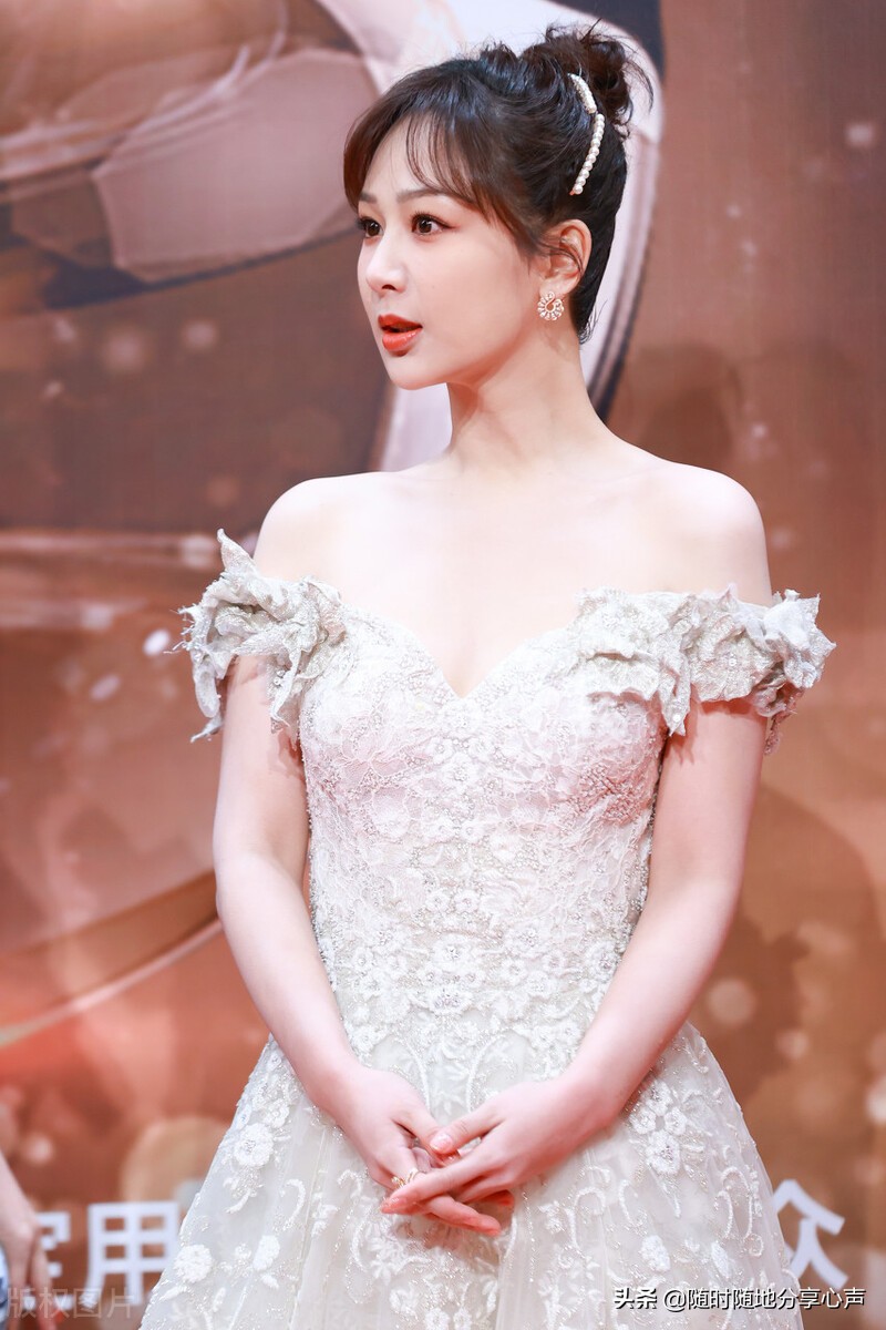 景甜与杨紫穿上礼服觉得谁会更美呢？