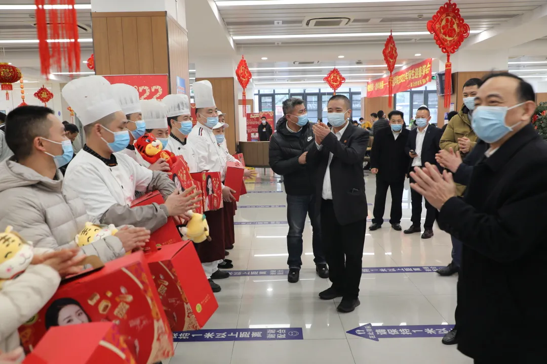 祥和乐活度新春,留校过节也温暖!
