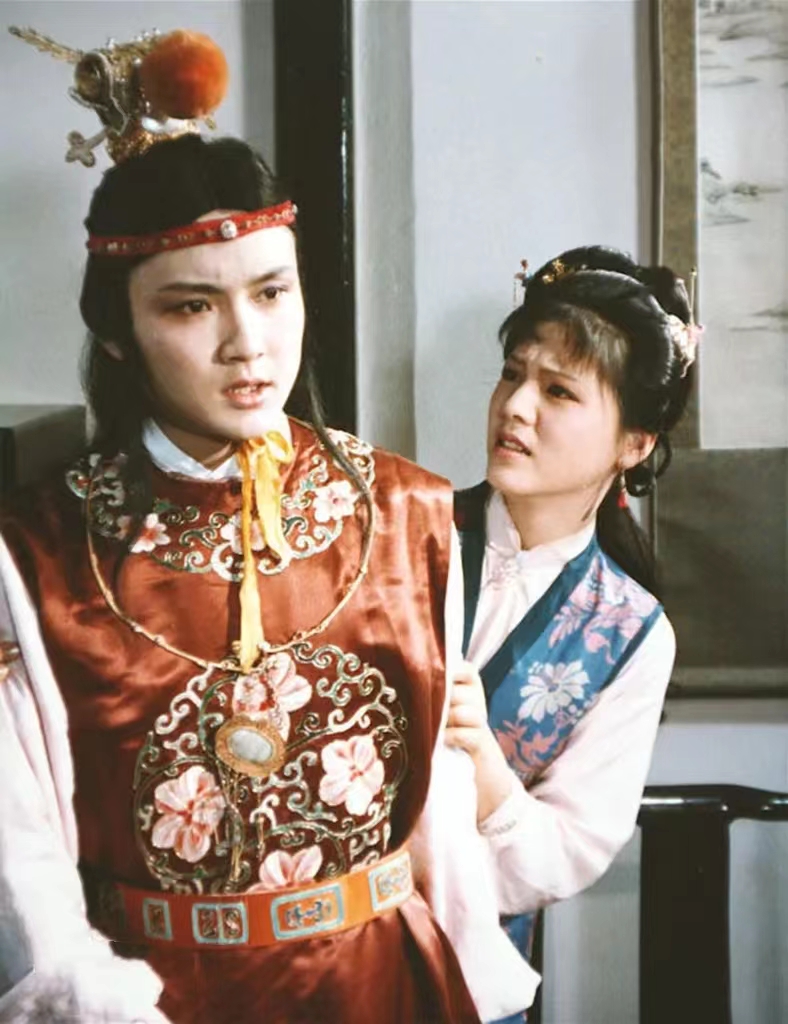 87版红楼梦｜她阴差阳错出演丫鬟，多年后却逆袭站上C位