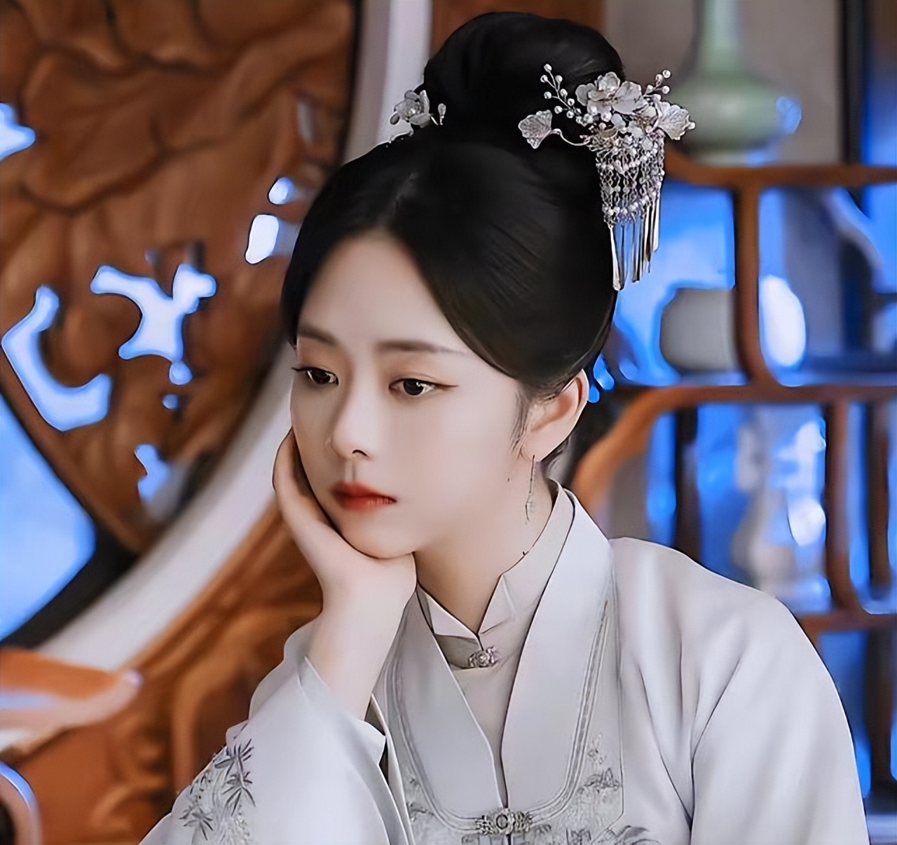 《惜花芷》即将影视化,谭松韵回归古偶,网友:还有更合适的人选