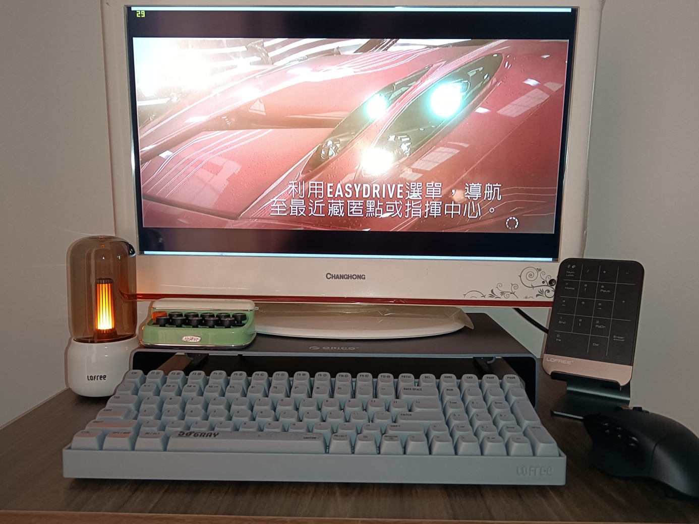 局促桌面也可以用上数字小键盘 LOFREE 洛斐小翘水泥灰键盘评测