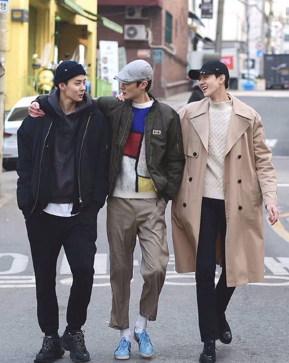 從街拍中能看出：韓國男生的品位不一般，穿著簡約高級，值得學習 形象穿搭 第1張