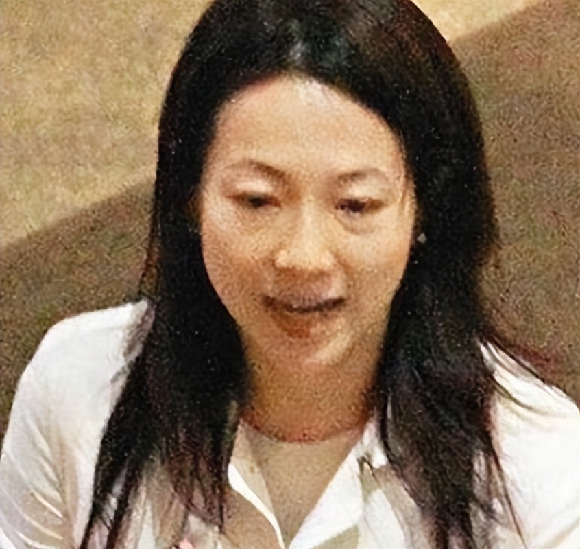 歌王谭咏麟：将上亿资产全部留给妻子，只为让私生子认祖归宗