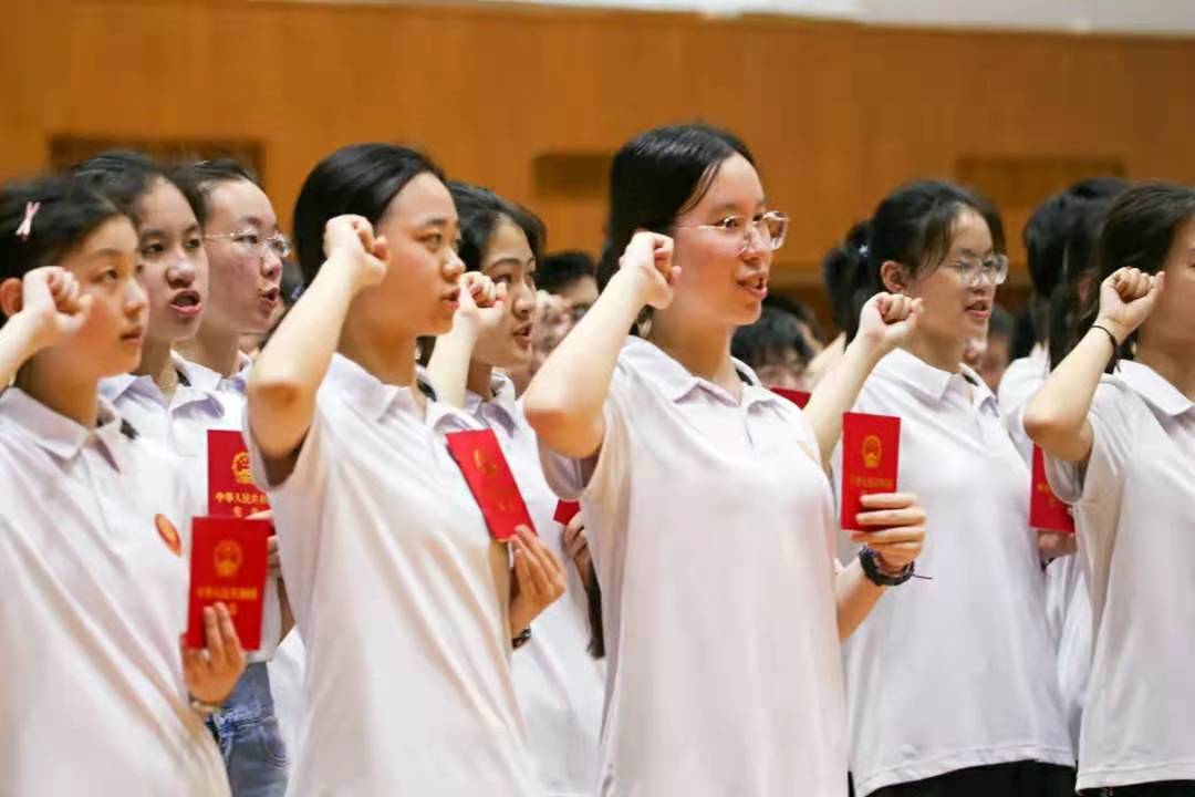 上海市高中升学率排名，以高考成绩为依据，家长认可度高