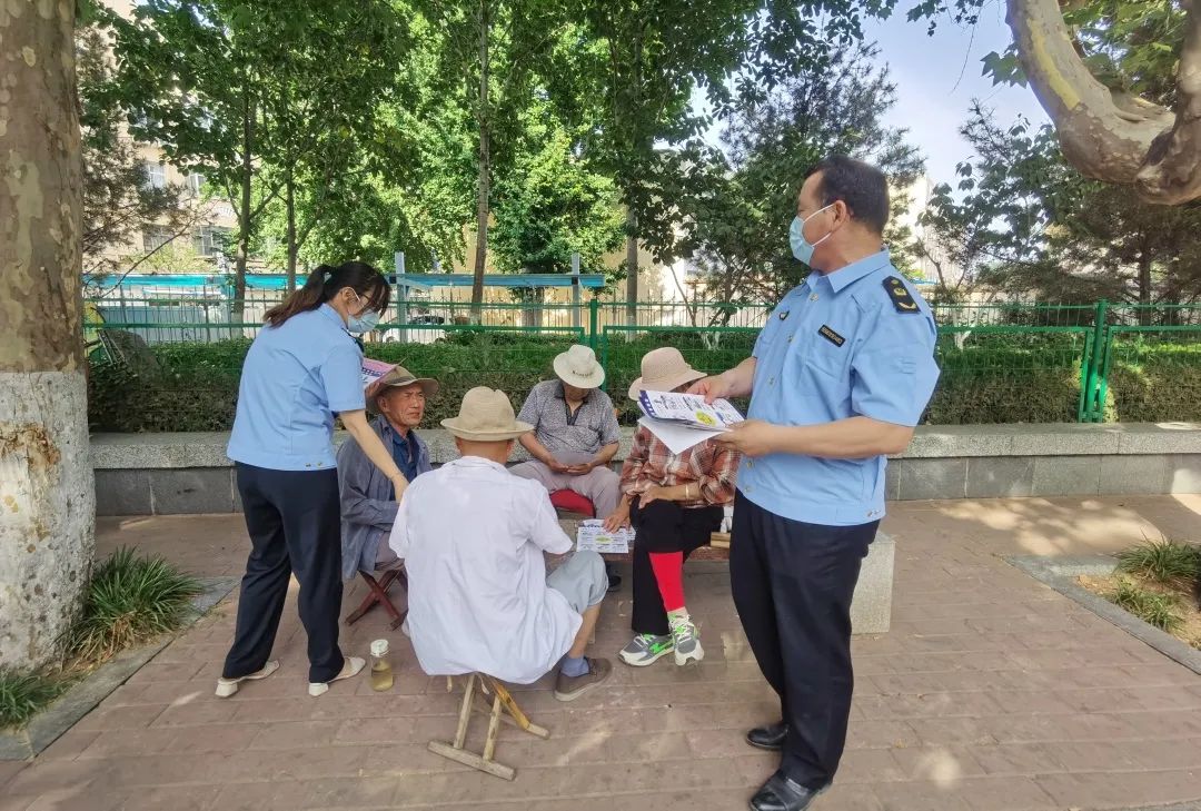 宁阳县市场监管局开展打击整治养老诈骗宣传活动