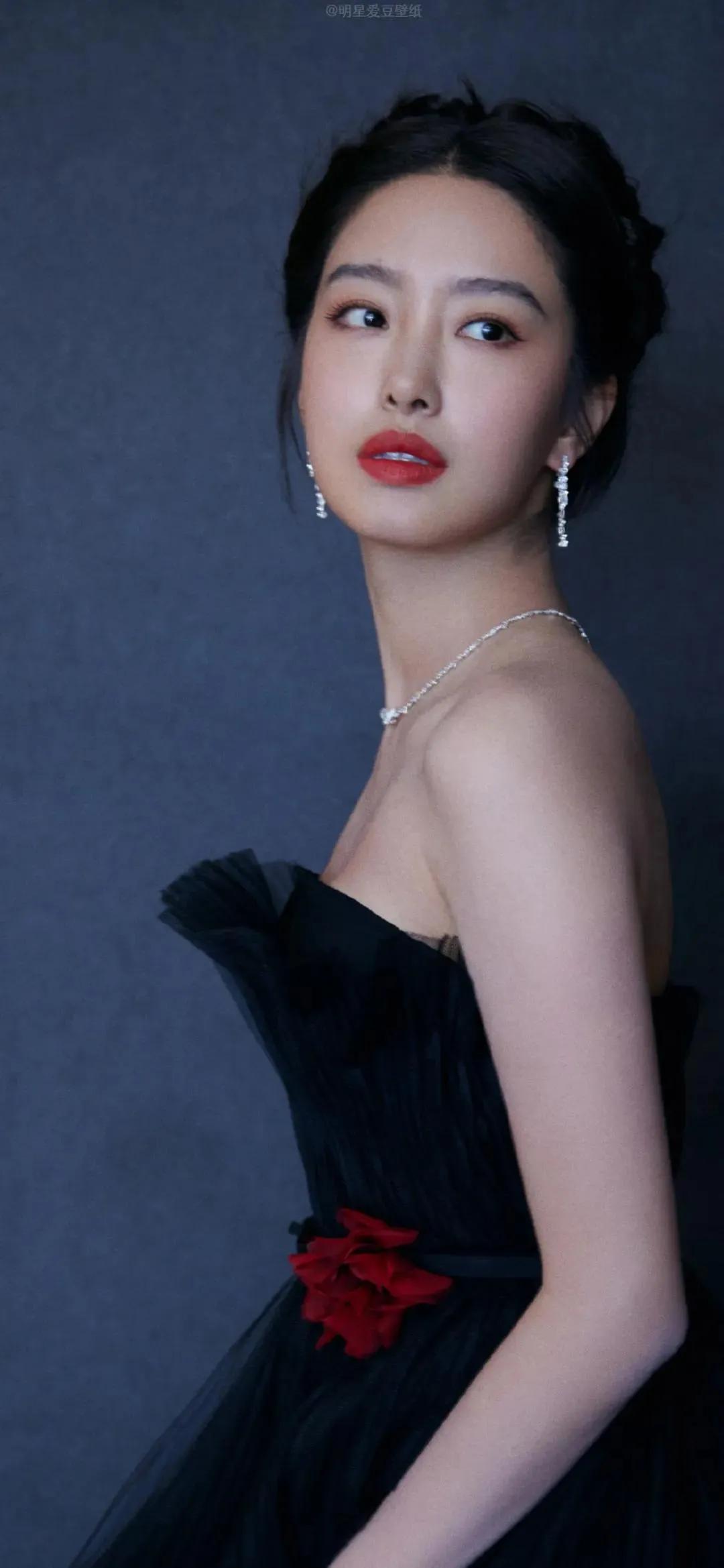 杨采钰高清美图