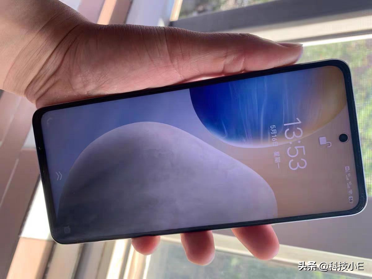 iQOO爆发，12GB+1256GB降至1499元，成vivo性价比最高的千元机