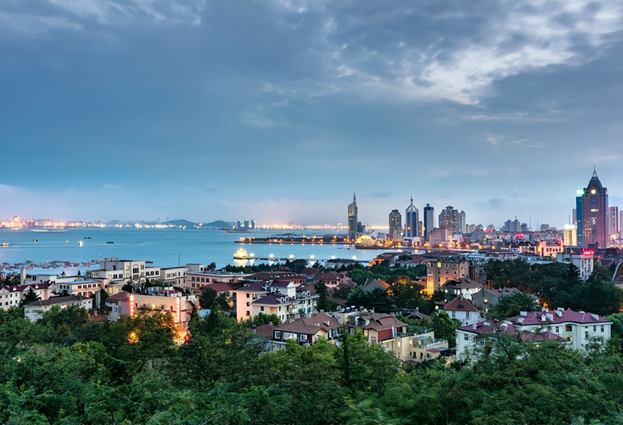 2022毕业生首选城市“前十强”，上海反超北京，杭州成为“新贵”