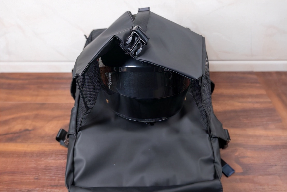 颜值与空间兼得，好看又能装，光影行星宙斯双肩包体验