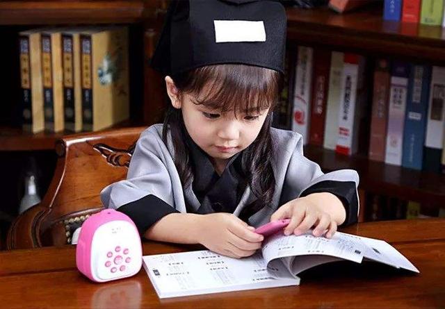 破防了！女“神童”9岁高考，10岁上大学，毕业后月薪不如普通人