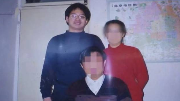 北大博士后失联20年，母亲病危仍拒不相见，亲哥哥：怪父母太吸血