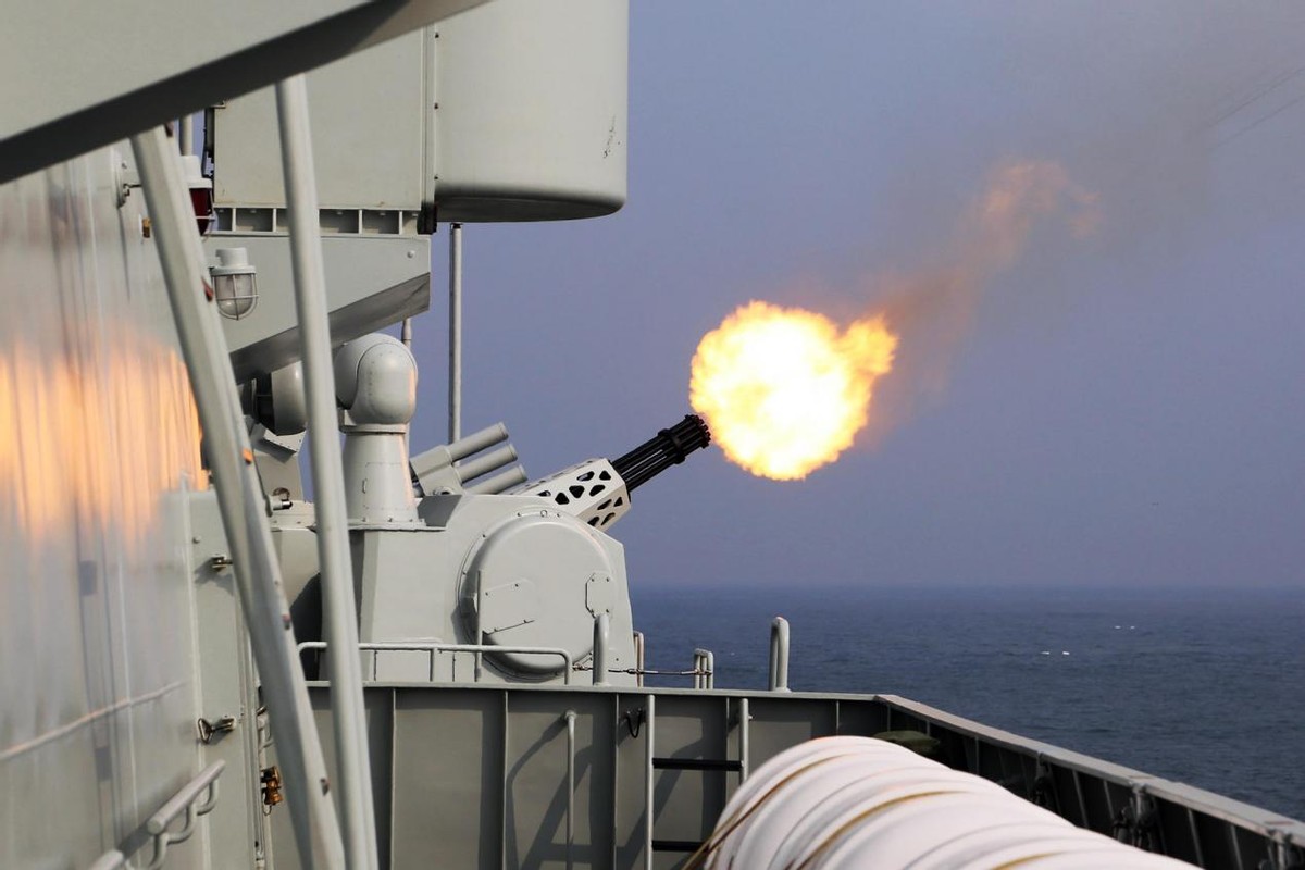 近防炮金钟罩实力有多强红海行动精彩片段军舰开炮