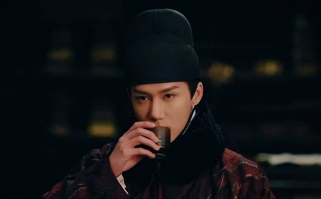 穿飞鱼服我只服这11位男星！穿上后个个化身为万人迷，霸气侧漏