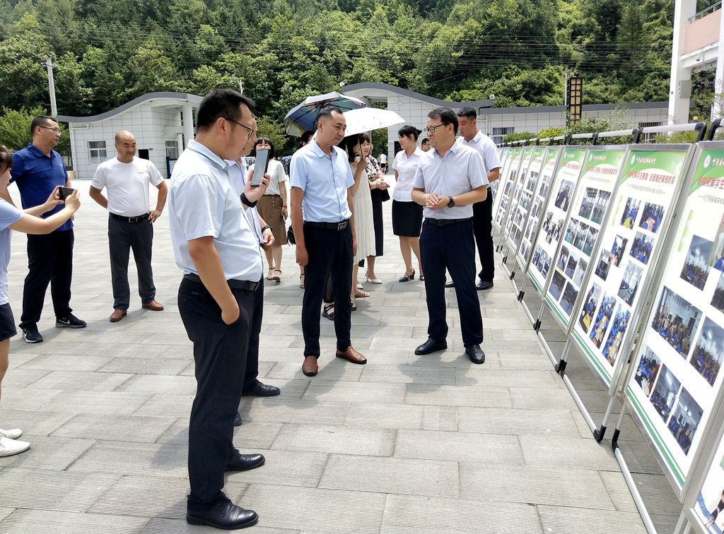 漢陰縣初級中學(xué):校際交流搭建學(xué)校發(fā)展快車道(圖2) 漢陰縣初級中學(xué):校際交流搭建學(xué)校發(fā)展快車道(圖2)
