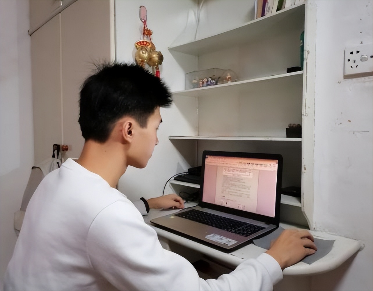 考研党迎“坏消息”，2023年会变更卷，考生要提前做好心理准备