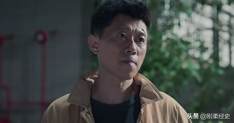 《庭外·盲区》：堆砌悬疑，错漏百出，编剧和观众双双进入盲区