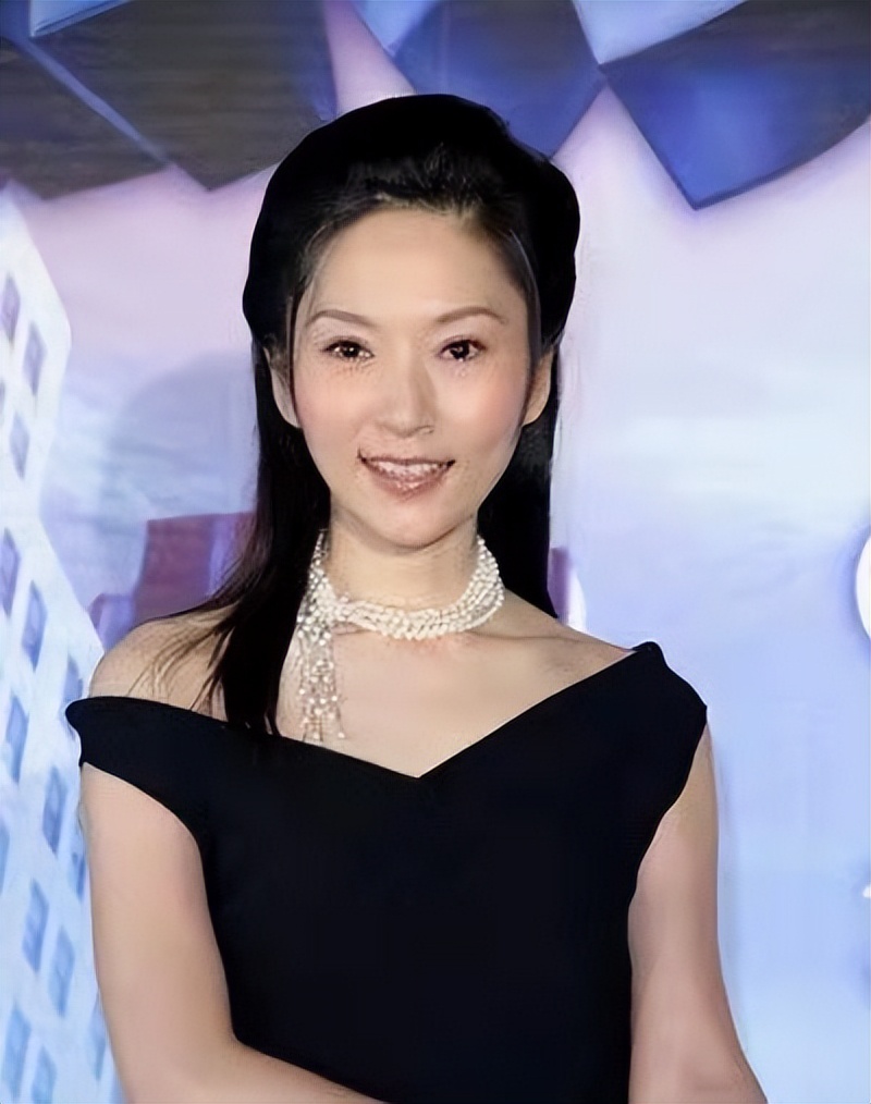 张玉嬿:被称为第一美妇,出道30年从无绯闻,56岁仍是单身