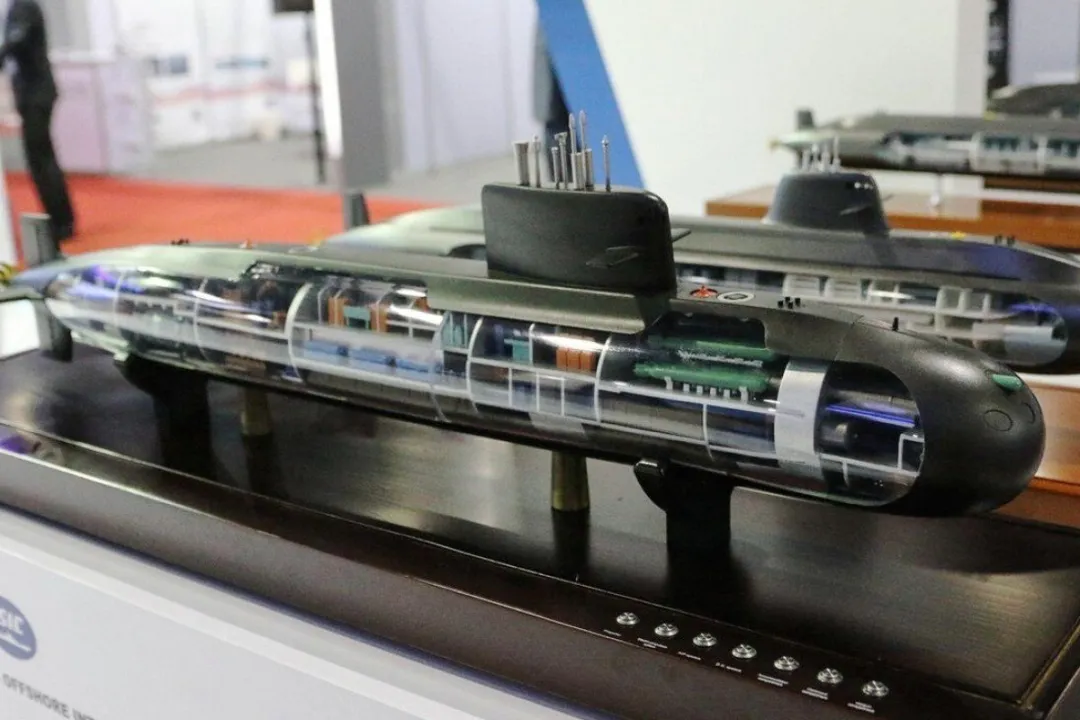 ȫ������ӡ�ȣ����˼�10C���ͻ�˹̹�����˶����й�������