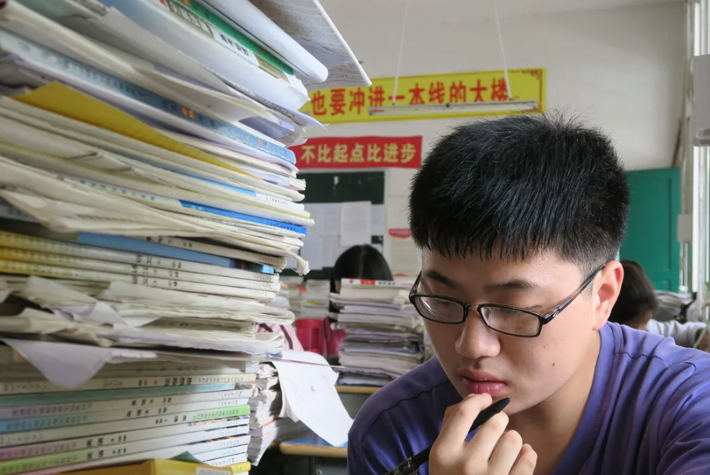 高考成绩VS模拟成绩，两者之间相差多少？答案可能与你想得不一样