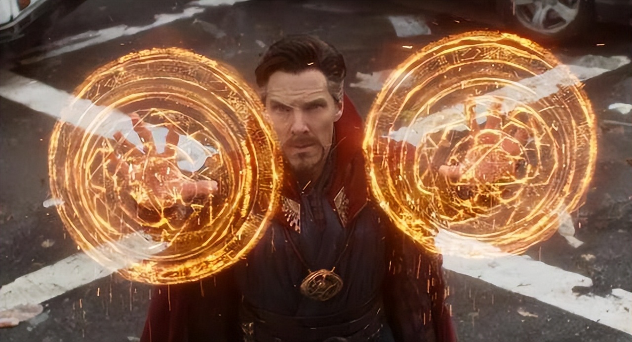 一手好牌被打烂，《奇异博士2》雷声大雨点小，难掩噱头烂片本质