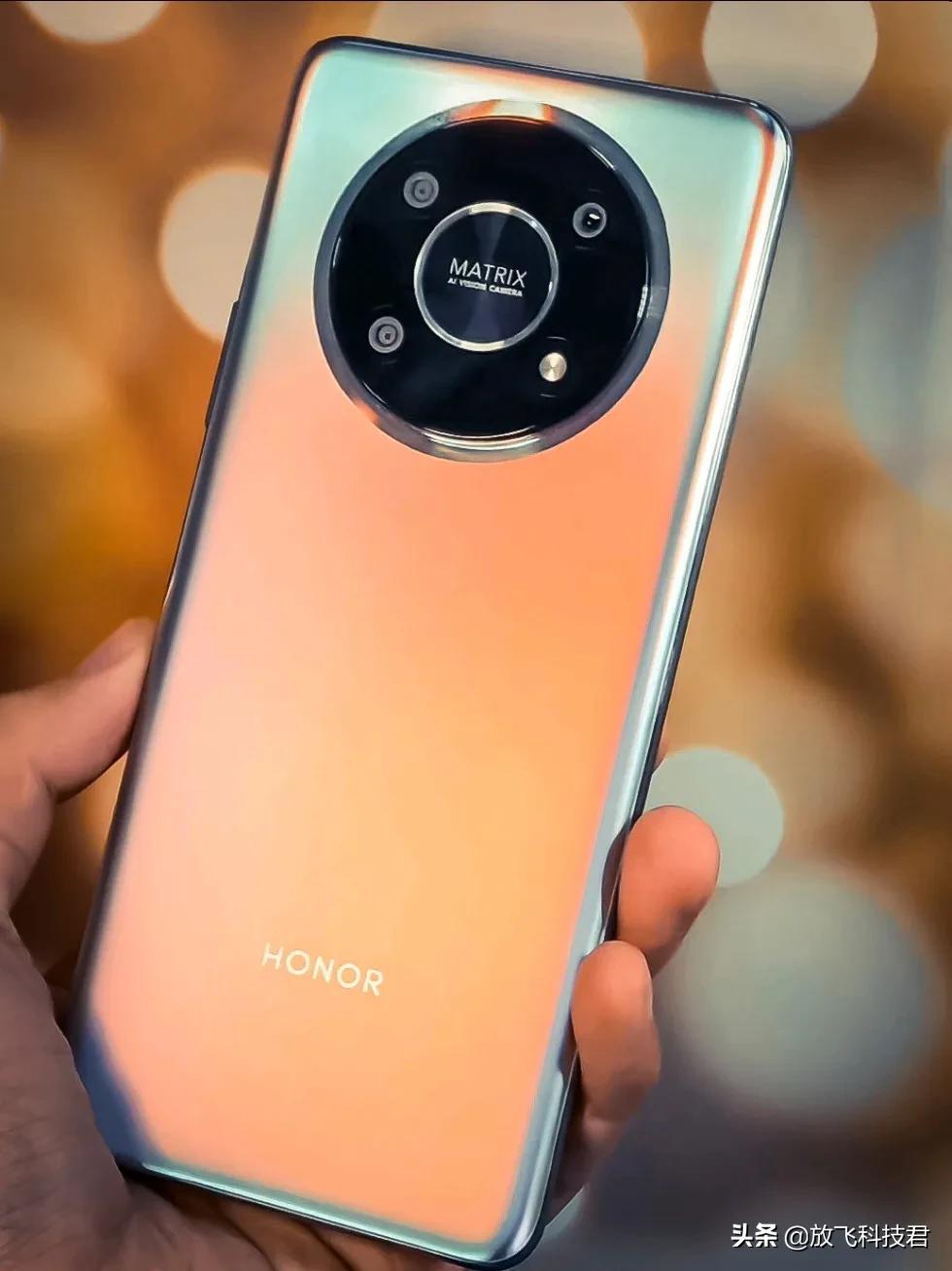 荣耀x30是荣耀于2021年12月16日发布的手机产品.