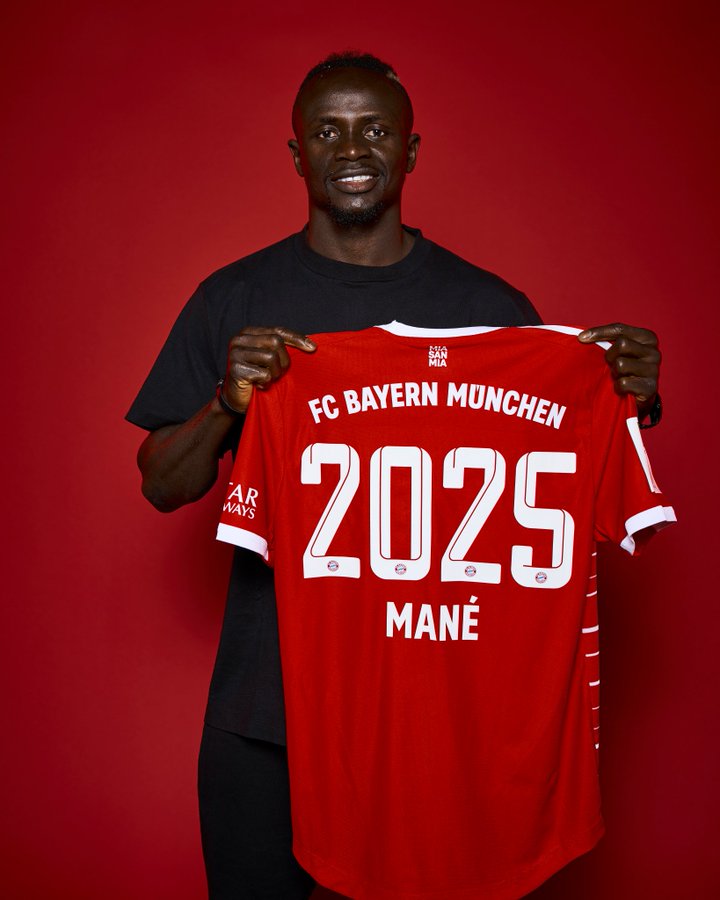 马内正式加盟拜仁慕尼黑 签约至2025年