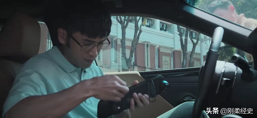 《庭外·盲区》：堆砌悬疑，错漏百出，编剧和观众双双进入盲区