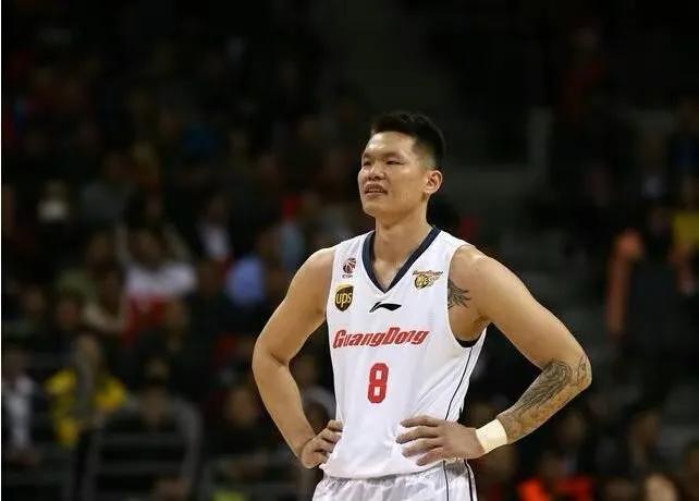 为什么没有nba要朱方雨(能力不如贺天举！万分先生朱芳雨当初为何拒绝NBA球队的短合同？)