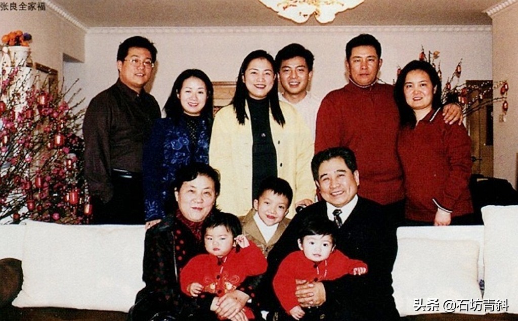 身体硬朗的张良：15岁当兵18岁入党，22岁辞演董存瑞没批准