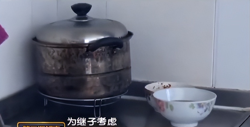 北京父亲59间房，儿子却租住地下室，父亲：我没有伺候他的义务