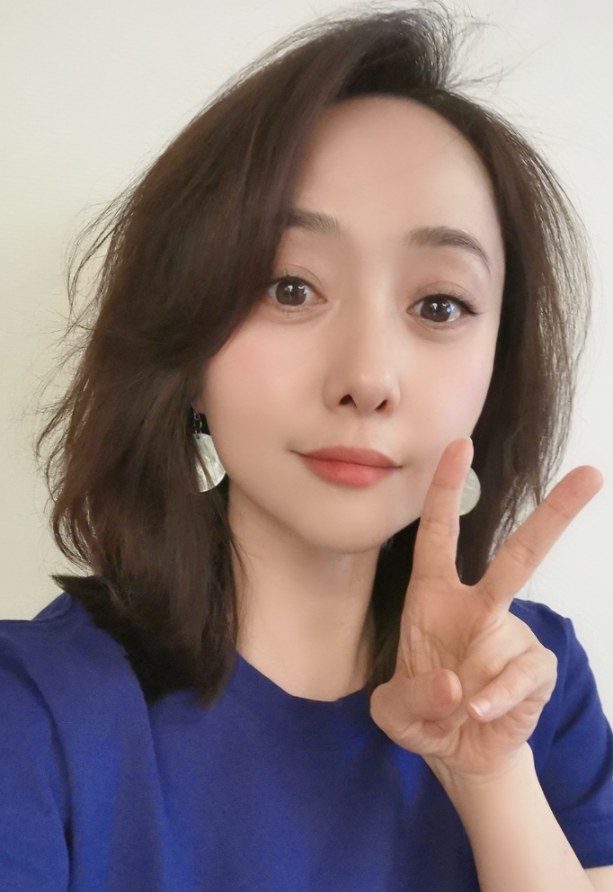 刘园园：逼婚大12岁央视名嘴，携2岁女儿办婚礼，如今过得怎样？