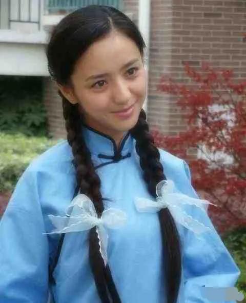 民国风麻花辫陈好最迷人杨紫很惊艳袁咏仪稚嫩