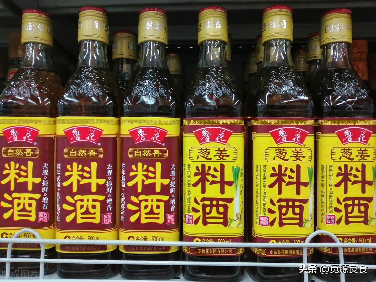 春季做菜，这样炖鸡汤好吃，牢记“3不放5窍门”，鸡汤有特色汤鲜