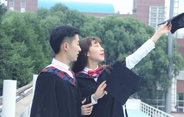 学生眼中“对象理想身高”惹争议，男神、女神标准变化大