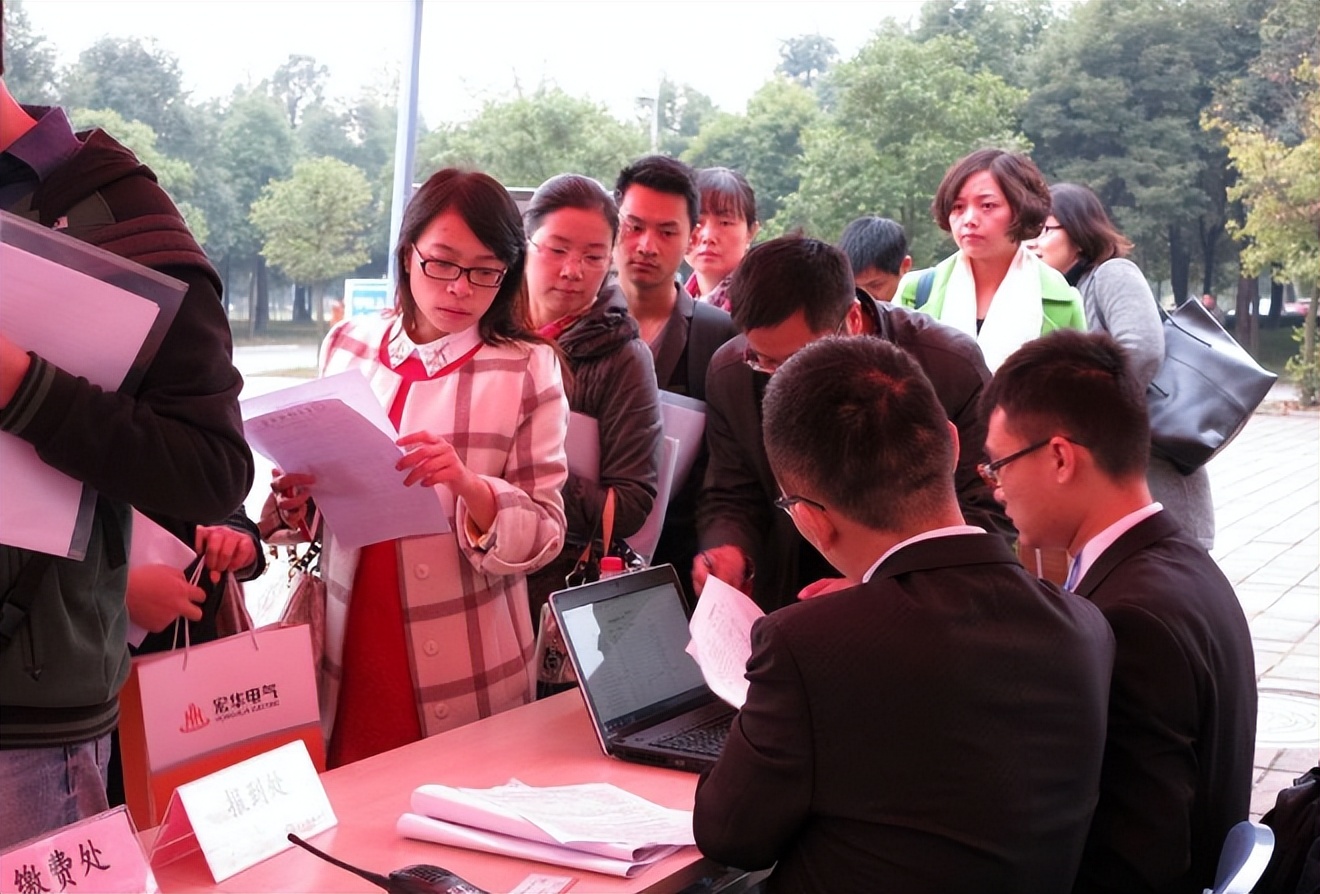 大学生读研不会花家长多少钱？有不同等级奖学金，基本达到全覆盖